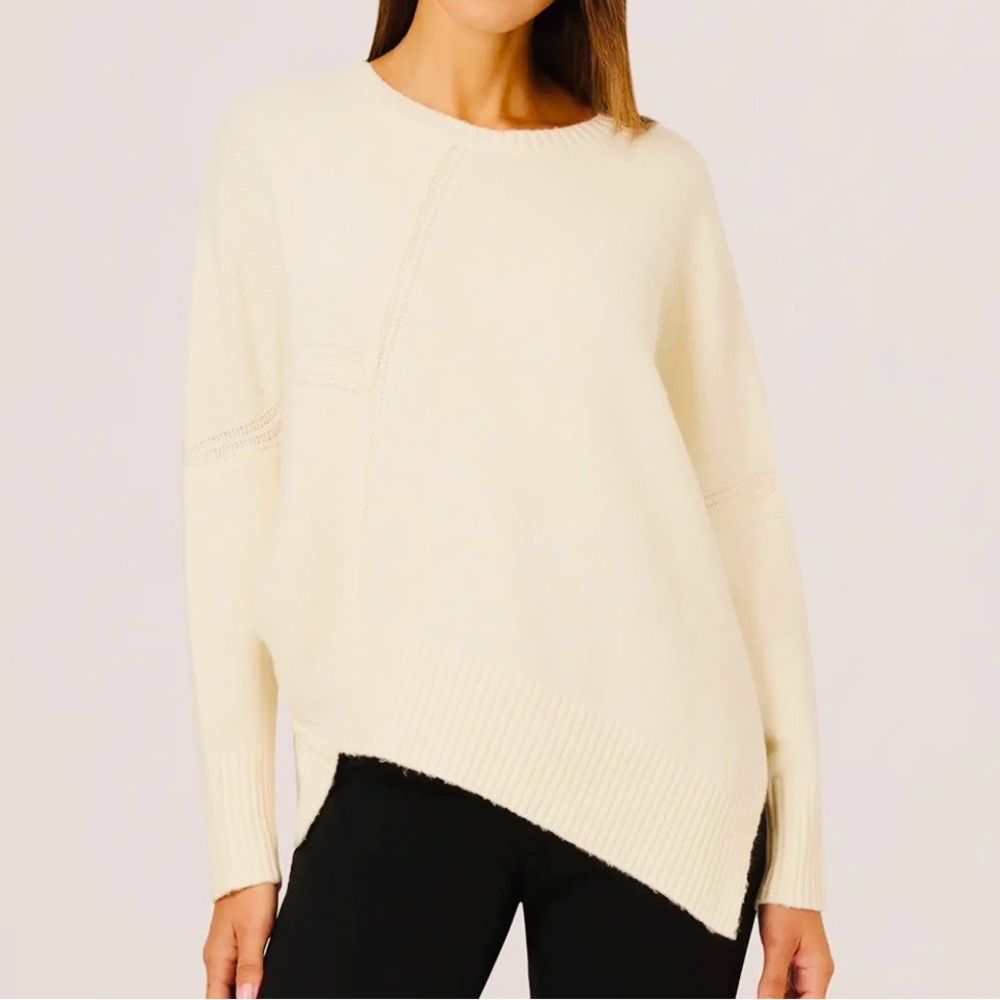 ADRIANNA PAPELL, Cream Asymmetric Top, Size Medium